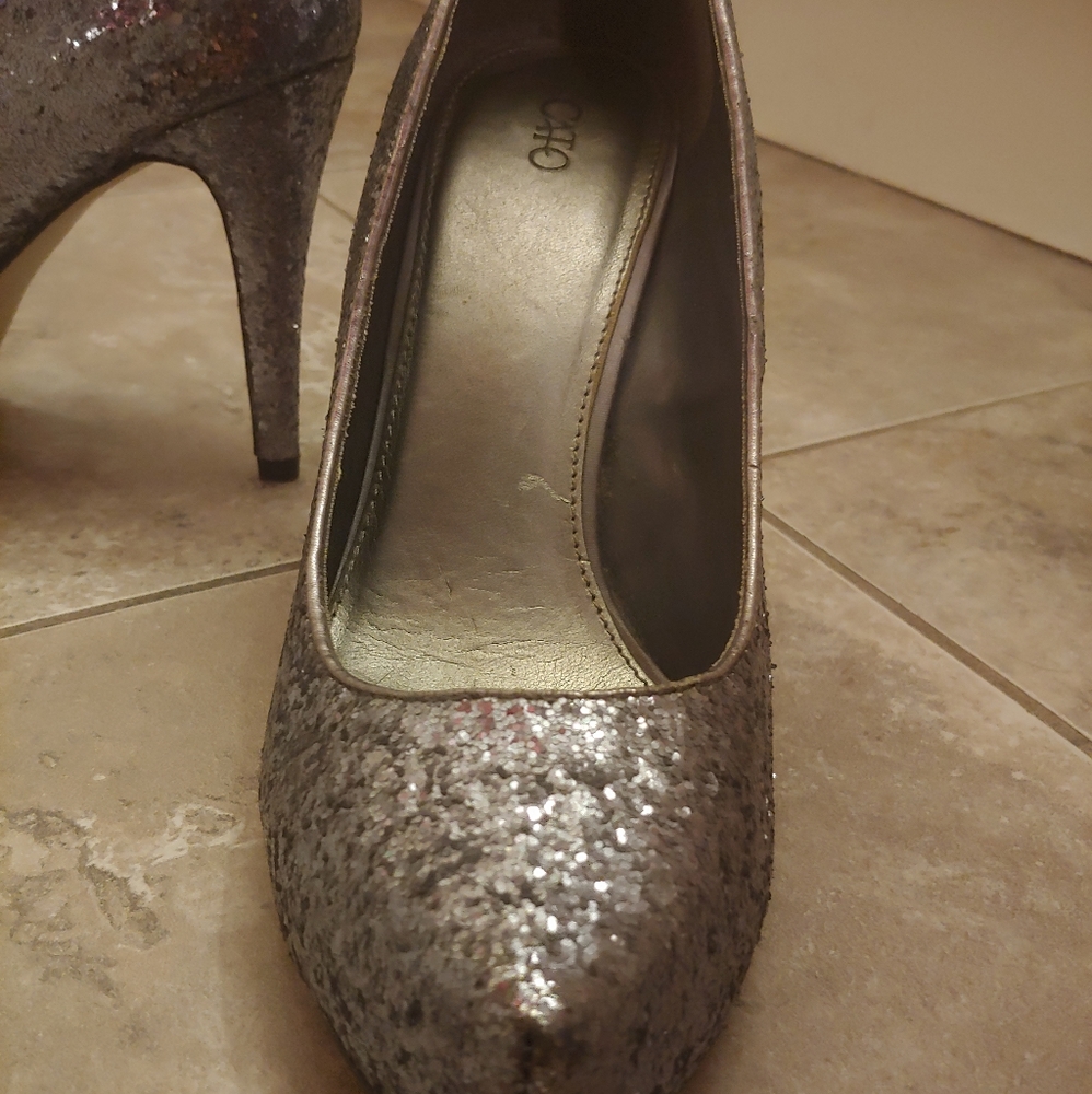 Heels - Picture 5 of 6